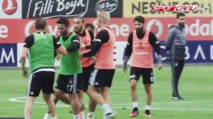Caner Erkin ve Cenk Tosun Kavga G&ouml;r&uuml;nt&uuml;leri - Beşiktaş Haberleri