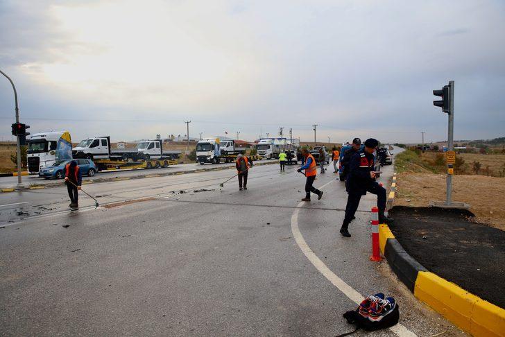 Eskişehir'de otomobil ile motosikletin çarpıştığı kazada 1 kişi öldü, 1 kişi yaralandı G4