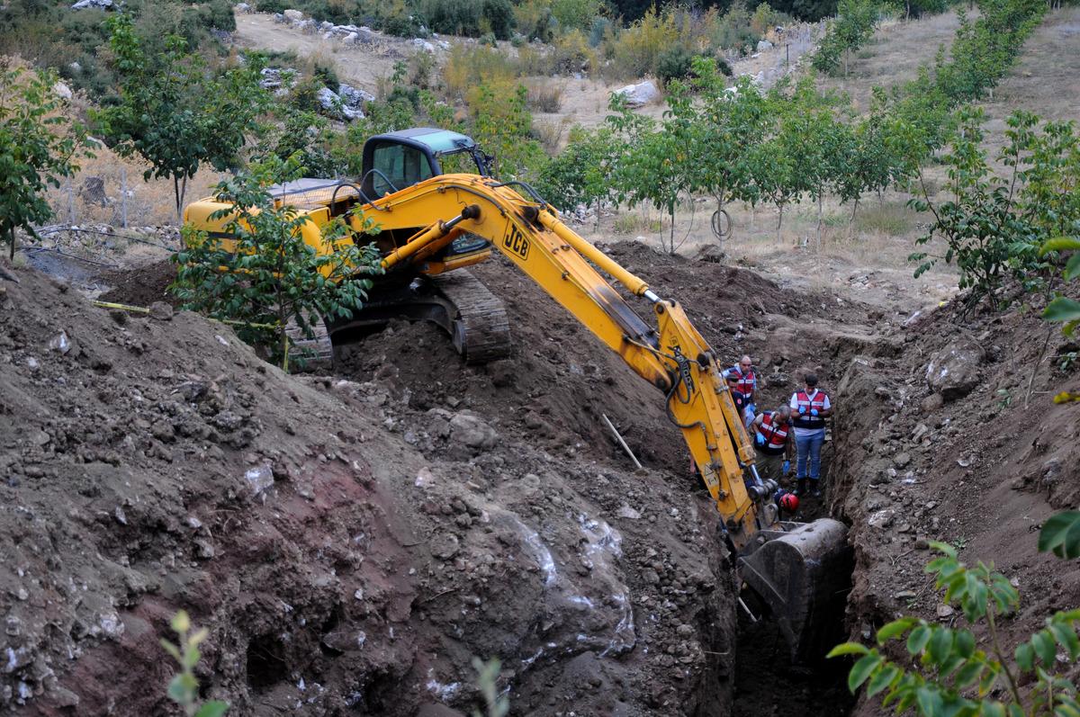 Antalya'da toprak kayması sonucu 1 kişi &ouml;ld&uuml;, 1 kişi yaralandı