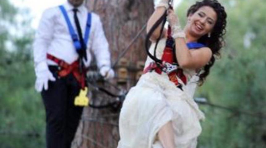 Damat 'Tarzan, gelin 'Jane' oldu!