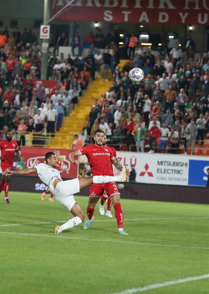 Son dakika: Nuri Şahin şoke oldu! 5 gollü Akdeniz derbisinde kazanan Alanyaspor... G1