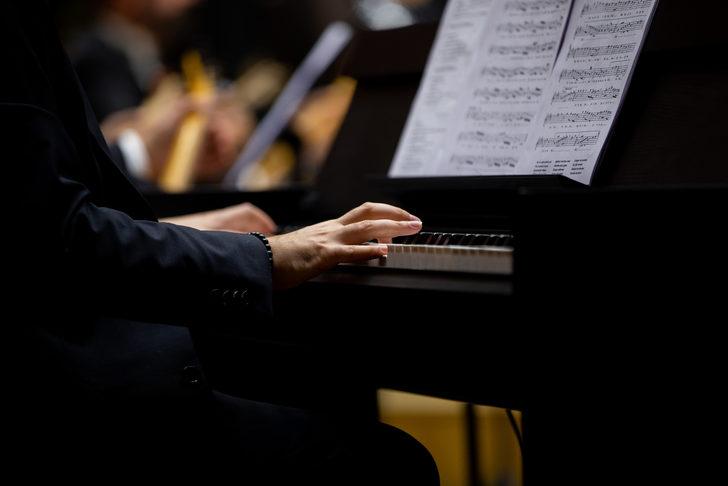 Başkent Kültür Yolu Festivali'nde sanatçı Ahmet Özhan ve Gülşen Kutlu konser verdi G4