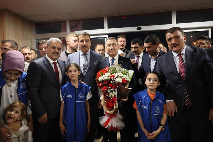 Cumhurbaşkanı Yardımcısı Oktay, Malatya'da gençlerle buluştu: G2