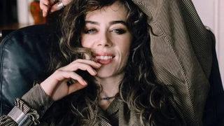 Geçtiğimiz günlerde anne olan Demet Evgar bakın kazancını nereye yatırdı! 