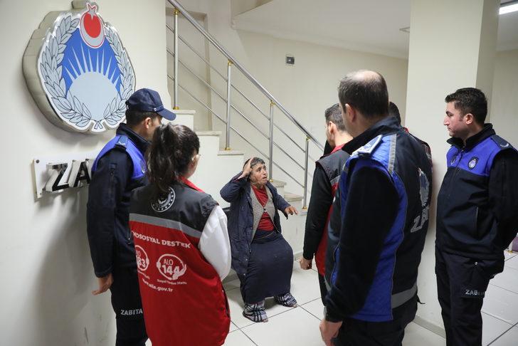 Kırklareli'nde zabıta denetiminde dilencinin üzerinden 5 bin 460 lira çıktı G3