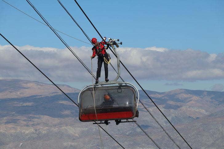 Ergan Dağı'nda kayak sezonu öncesi kurtarma tatbikatı yapıldı G5