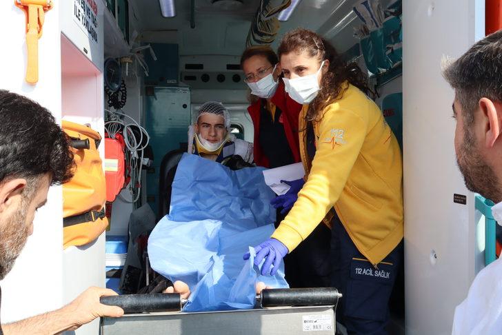 GÜNCELLEME - Denizlispor ekibini taşıyan minibüs direğe çarptı, 12 kişi yaralandı G1