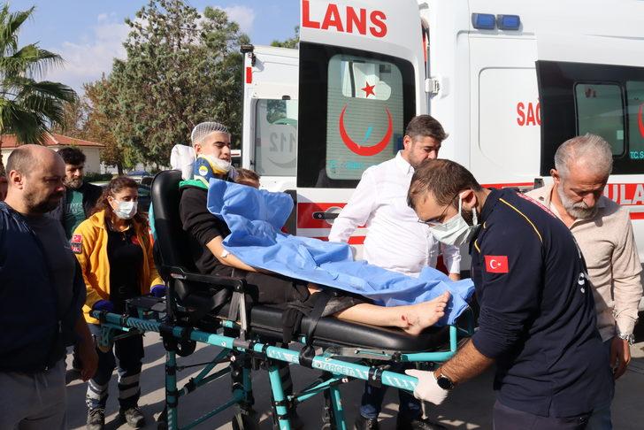 GÜNCELLEME - Denizlispor ekibini taşıyan minibüs direğe çarptı, 12 kişi yaralandı G2