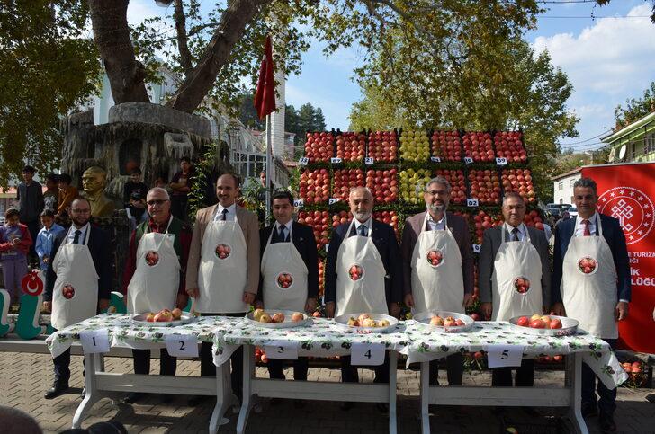 Bilecik'teki hasat şenliğinde nar dizme, suyunu sıkma ve yeme yarışmaları yapıldı G2