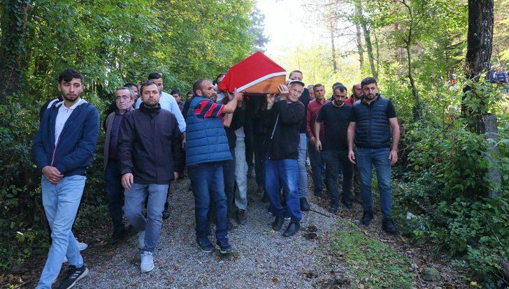 Amasra'da maden ocağındaki patlamada hayatını kaybeden işçilerden Emrah Kaya, son yolculuğuna uğurlandı G2