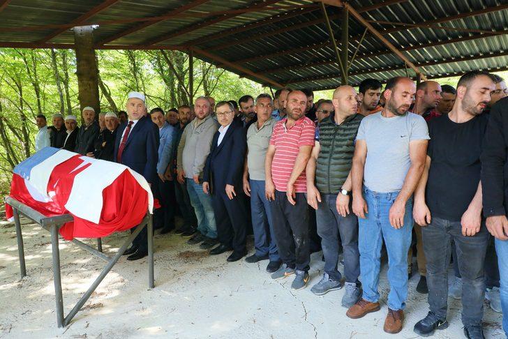 Amasra'da maden ocağındaki patlamada hayatını kaybeden işçilerden Emrah Kaya, son yolculuğuna uğurlandı G4