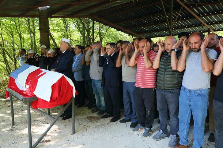 Amasra'da maden ocağındaki patlamada hayatını kaybeden işçilerden Emrah Kaya, son yolculuğuna uğurlandı G5