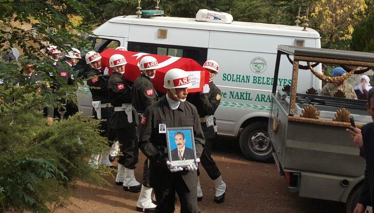 Bingöl'de Kıbrıs gazisi Hüsnü Çiftçi son yolculuğuna uğurlandı G3
