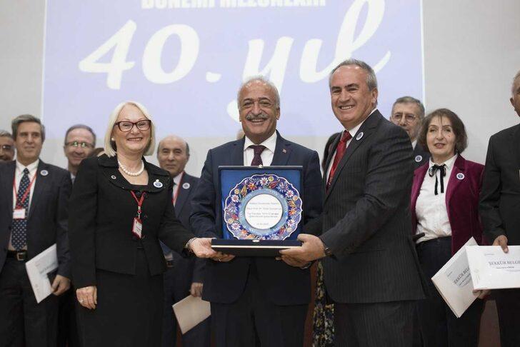 Erzurum'da doktorlar mezun oldukları üniversitede 40 yıl sonra yeniden buluştu G4