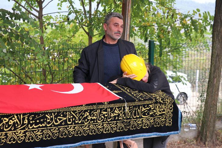 Madendeki patlamada hayatını kaybeden Serhat Kahraman, son yolculuğuna uğurlandı G5