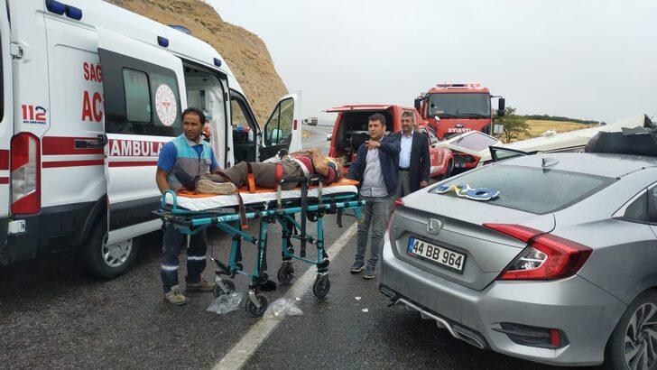Malatya'da iki otomobilin çarpışması sonucu 1 kişi öldü, 4 kişi yaralandı G1