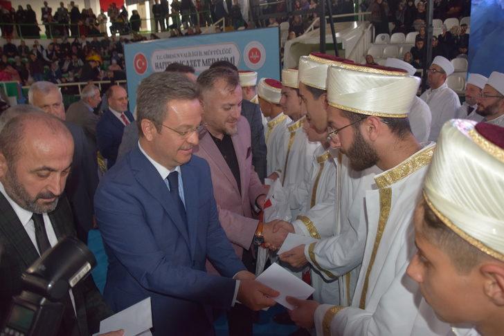 Giresun'da eğitimlerini tamamlayan 229 hafız icazet aldı G5