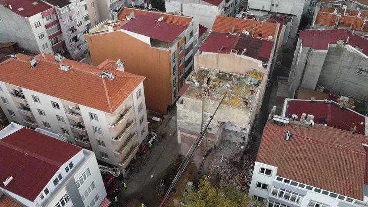 Sinop'ta duvarlarında çatlaklar oluşan apartman kontrollü yıkıldı G1