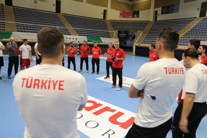 A Milli Erkek Hentbol Takımı, Kuzey Makedonya karşısında galibiyeti hedefliyor G4