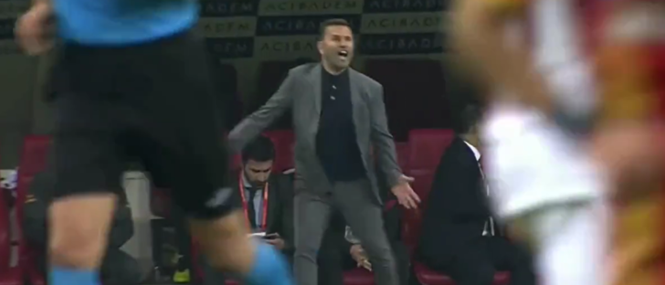 Okan Buruk'u hiç böyle görmediniz! Kayserispor'un Galatasaray'a attığı ikinci gol sonrası ceketini çıkardı ve... G2