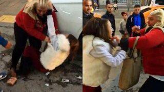 Sokak ortasında birbirlerine girdiler!