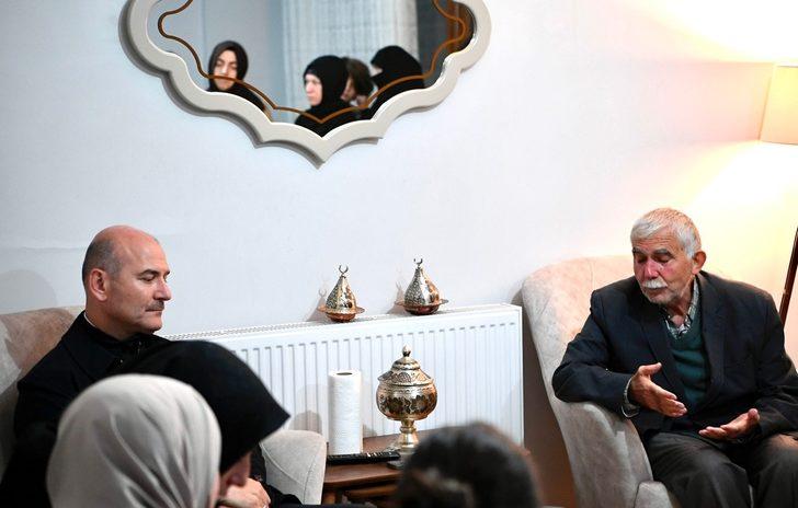 İçişleri Bakanı Soylu, Amasra'da hayatını kaybeden 3 madencinin evine taziye ziyaretinde bulundu G1