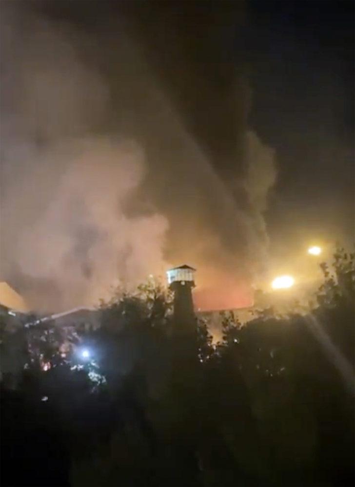 İran'da bir hapishanede yangın çıktı G4