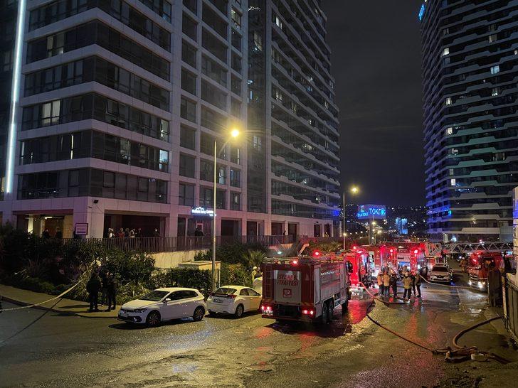 Kadıköy'de yangın çıkan 24 katlı bina tedbir amaçlı boşaltıldı G4