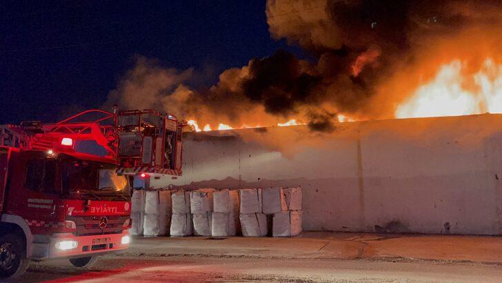 Adana'da alüminyum fabrikasında yangın G5