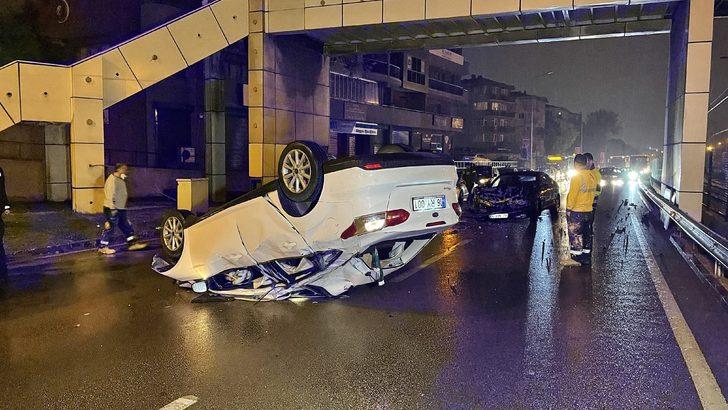 Bursa'da sağanak nedeniyle kayganlaşan yoldaki trafik kazasında 2 kişi yaralandı G1