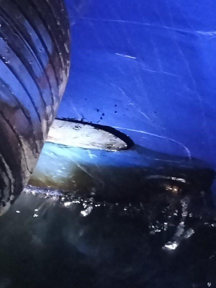 İzmit Körfezi'ni kirleten gemiye  2 milyon 380 bin 118 lira ceza kesildi G3