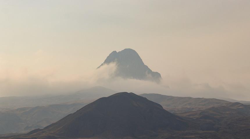Iğdır'ın yüksek kesimleri sis altında