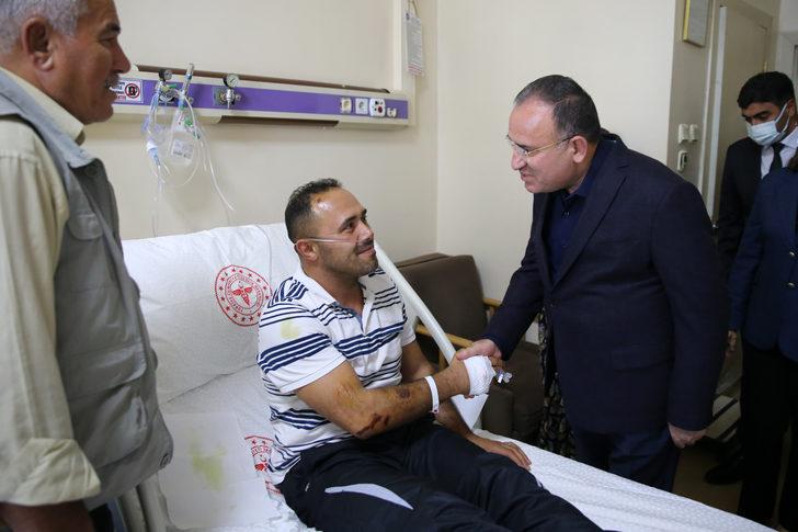 Bakan Bozdağ, Amasra'da maden ocağındaki patlamada yaralanan işçileri ziyaret etti G1