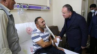 Bakan Bozdağ, Amasra'da maden ocağındaki patlamada yaralanan işçileri ziyaret etti