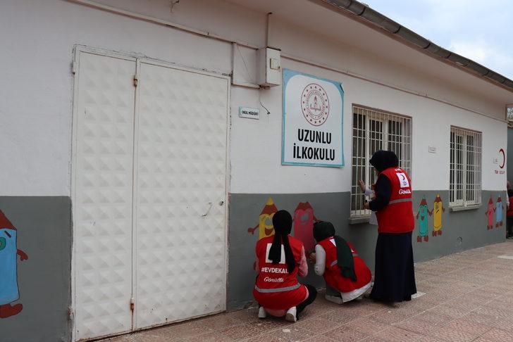 Kilis'te köy okulu gönüllü gençlerin eliyle renklendi G2
