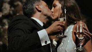 Arda Türkmen hamile karısı Melodi Elbirliler'i paylaştı! Göbekler tokuştu