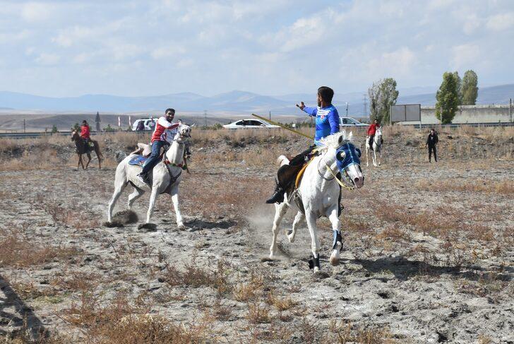 Kars'ta cirit dostluk maçı yapıldı G3