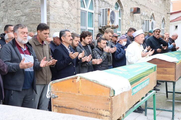 Kırklareli'nde ölü bulunan iki arkadaş toprağa verildi G3