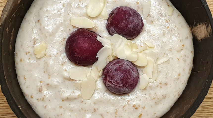 En sevmeyenler bile bayılacak: Keşkül tadında yulaf lapası tarifi