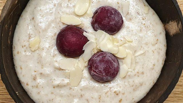 En sevmeyenler bile bayılacak: Keşkül tadında yulaf lapası tarifi