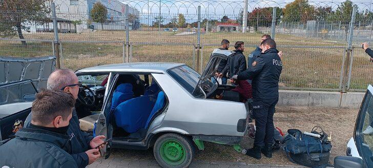 Tekirdağ'da polisten kaçarken kaza yapan uyuşturucu şüphelileri yakalandı G2