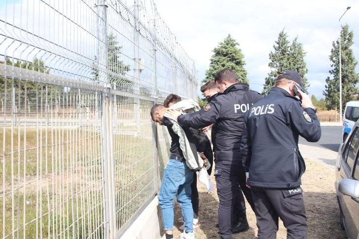 Tekirdağ'da polisten kaçarken kaza yapan uyuşturucu şüphelileri yakalandı G3