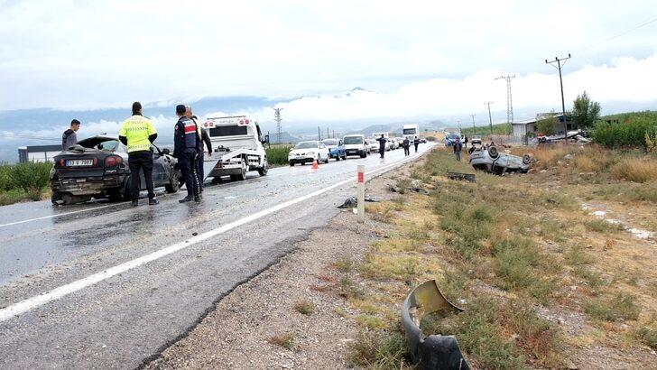 Mersin'de zincirleme trafik kazasında 6 kişi yaralandı G3