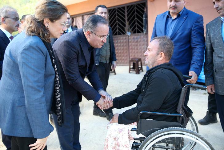 Bakan Bozdağ'dan hayatını kaybeden madencinin ailesine taziyede bulundu G1