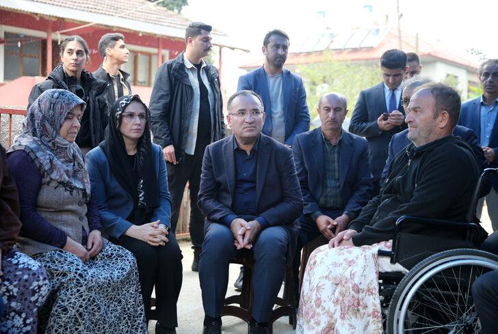 Bakan Bozdağ'dan hayatını kaybeden madencinin ailesine taziyede bulundu G4