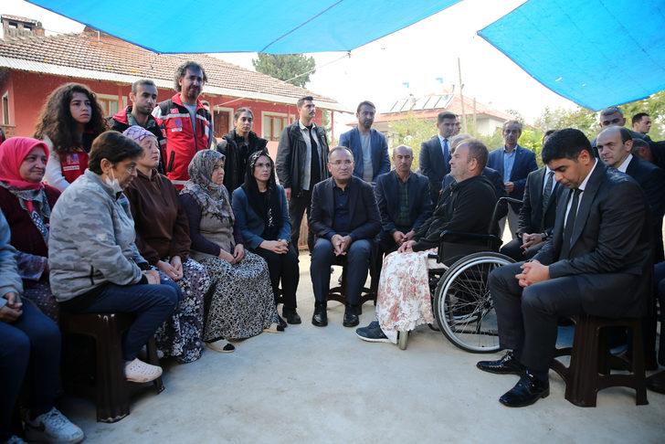 Bakan Bozdağ'dan hayatını kaybeden madencinin ailesine taziyede bulundu G5