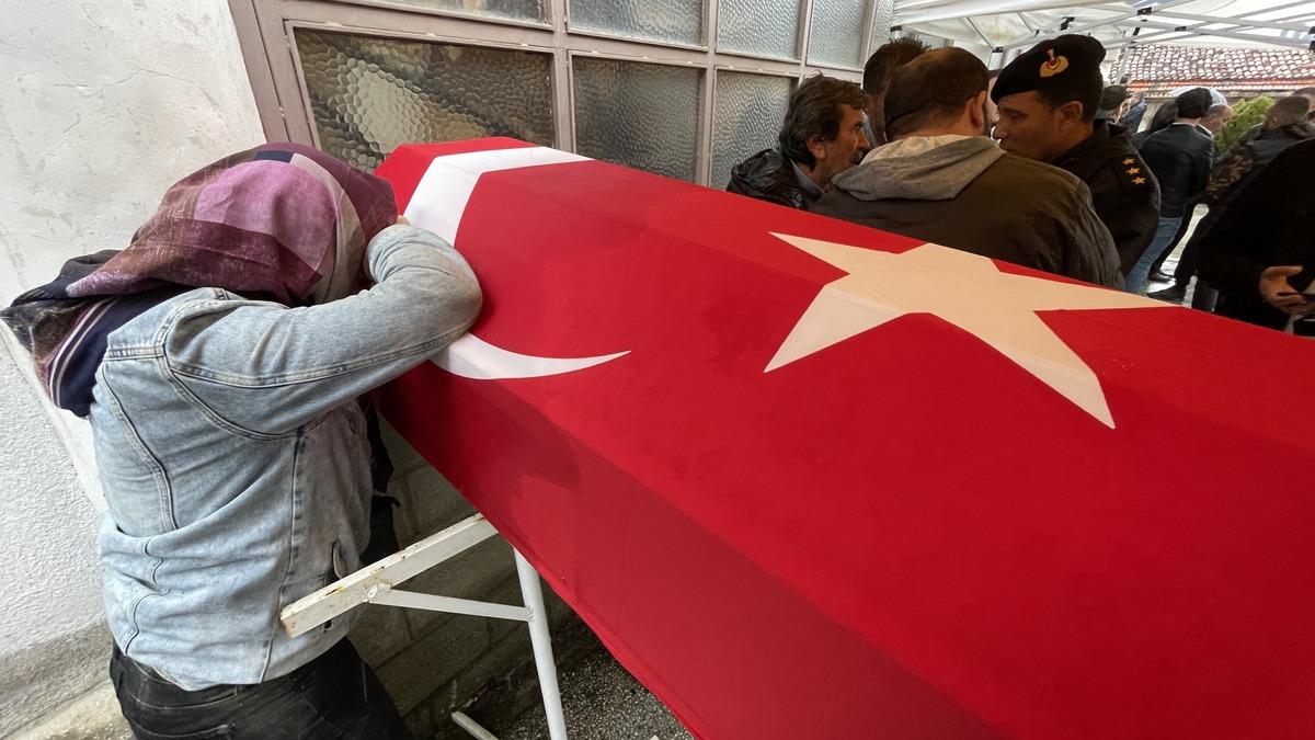 Madendeki patlamada hayatını kaybeden &Ouml;ner Yıldız, Karab&uuml;k'te son yolculuğuna uğurlandı