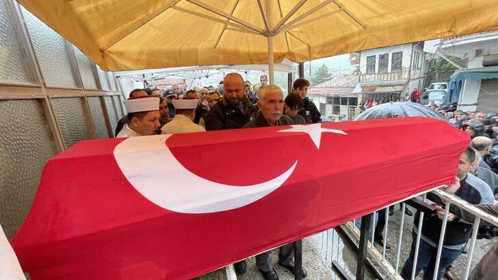Madendeki patlamada hayatını kaybeden Öner Yıldız, Karabük'te son yolculuğuna uğurlandı G3