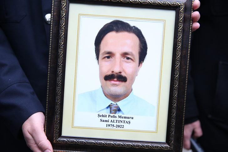 Bursa'da şehit olan polis memuru Sakarya'da son yolculuğuna uğurlandı G5