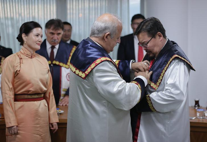 İKÇÜ'den Moğolistan Ulusal Büyük Kuralı Başkanı Gombojav'a fahri doktora unvanı G4